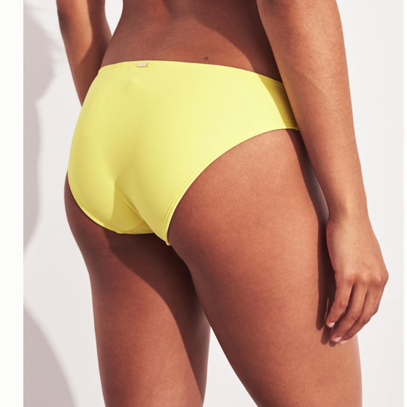 Hollister Triangle bikini top and bikini bottoms - Picture 6 of 6